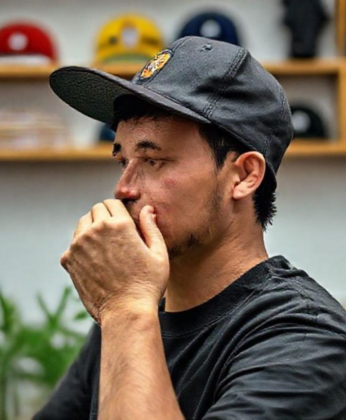 {"prompt":"Berbagai macam topi custom (baseball cap, snapback, bucket hat, dan beanie) dengan desain dan logo unik yang berbeda, tertata rapi di atas meja kerja kayu dengan latar belakang samar suasana konveksi modern atau sentuhan kreatif khas Bandung. Ada tangan profesional yang sedang memegang salah satu topi, menunjukkan detail jahitan atau bordiran halus. Warna-warni topi menarik perhatian dan menggambarkan proses kreasi serta keragaman produk.","originalPrompt":"Berbagai macam topi custom (baseball cap, snapback, bucket hat, dan beanie) dengan desain dan logo unik yang berbeda, tertata rapi di atas meja kerja kayu dengan latar belakang samar suasana konveksi modern atau sentuhan kreatif khas Bandung. Ada tangan profesional yang sedang memegang salah satu topi, menunjukkan detail jahitan atau bordiran halus. Warna-warni topi menarik perhatian dan menggambarkan proses kreasi serta keragaman produk.","width":768,"height":768,"seed":42,"model":"flux","enhance":false,"nologo":false,"negative_prompt":"undefined","nofeed":false,"safe":false,"quality":"medium","image":[],"transparent":false,"has_nsfw_concept":false,"concept":{"special_scores":{"0":0.4009999930858612,"1":-0.03400000184774399,"2":-0.0989999994635582},"special_care":[[0,0.4009999930858612]],"concept_scores":{"0":-0.05299999937415123,"1":-0.0729999989271164,"2":-0.04500000178813934,"3":-0.039000000804662704,"4":-0.06800000369548798,"5":-0.04899999871850014,"6":-0.035999998450279236,"7":-0.03400000184774399,"8":-0.035999998450279236,"9":-0.1080000028014183,"10":-0.0560000017285347,"11":-0.05700000002980232,"12":-0.024000000208616257,"13":-0.07199999690055847,"14":-0.08100000023841858,"15":-0.09600000083446503,"16":-0.041999999433755875},"bad_concepts":[]},"trackingData":{"actualModel":"flux","usage":{"completionImageTokens":1,"totalTokenCount":1}}}